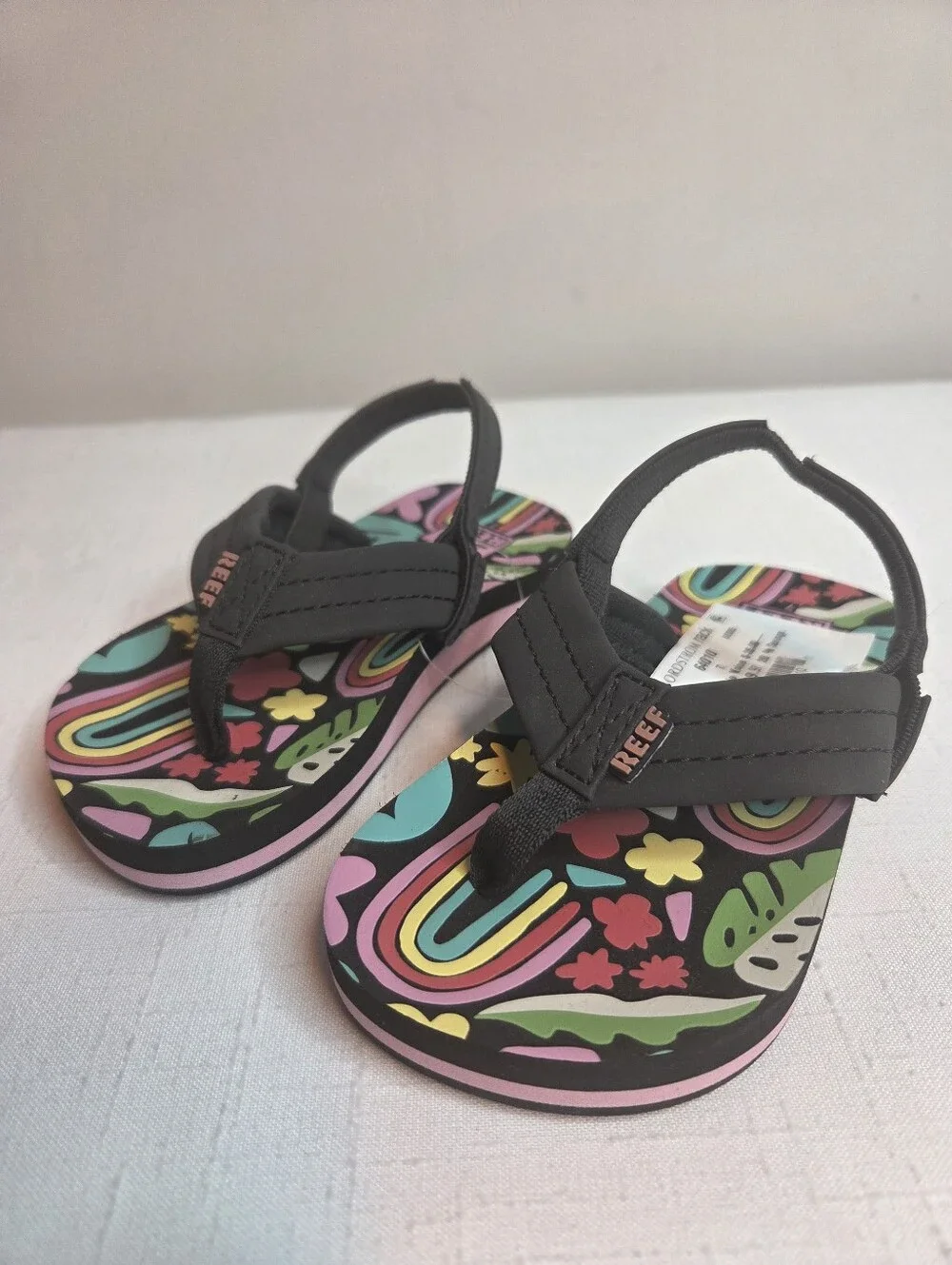 Reef Kids Black Sandals with Multicolor Pattern